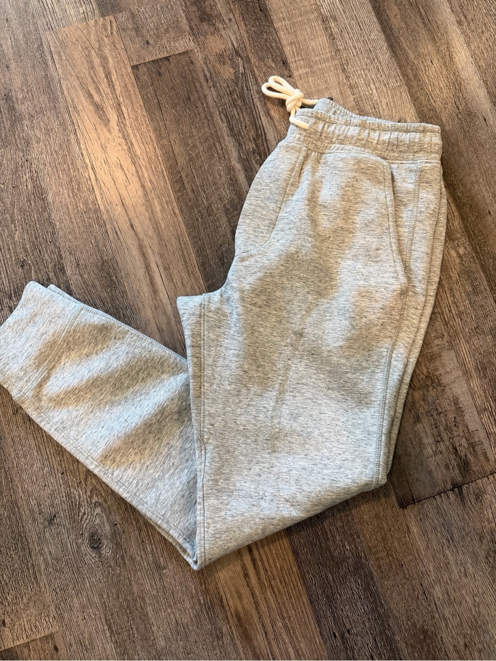 American Eagle Men’s Grey Drawstring Jogger Pants